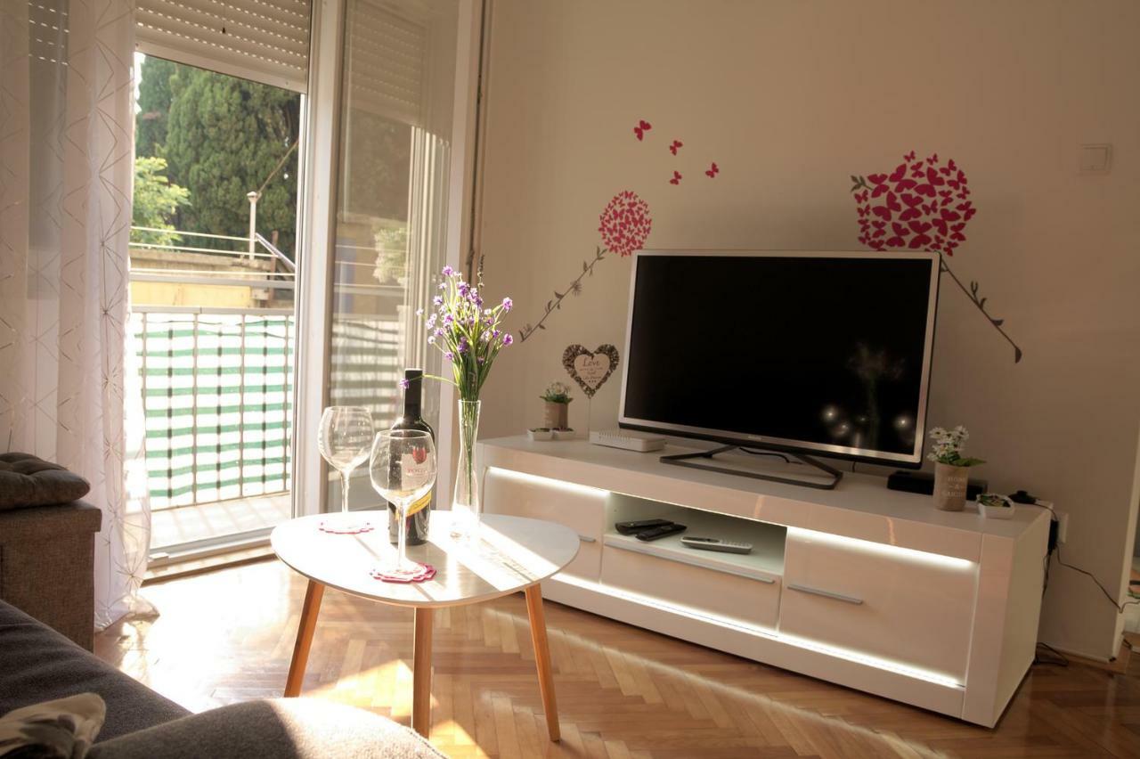 Studio Apartment Slavi 普拉 外观 照片